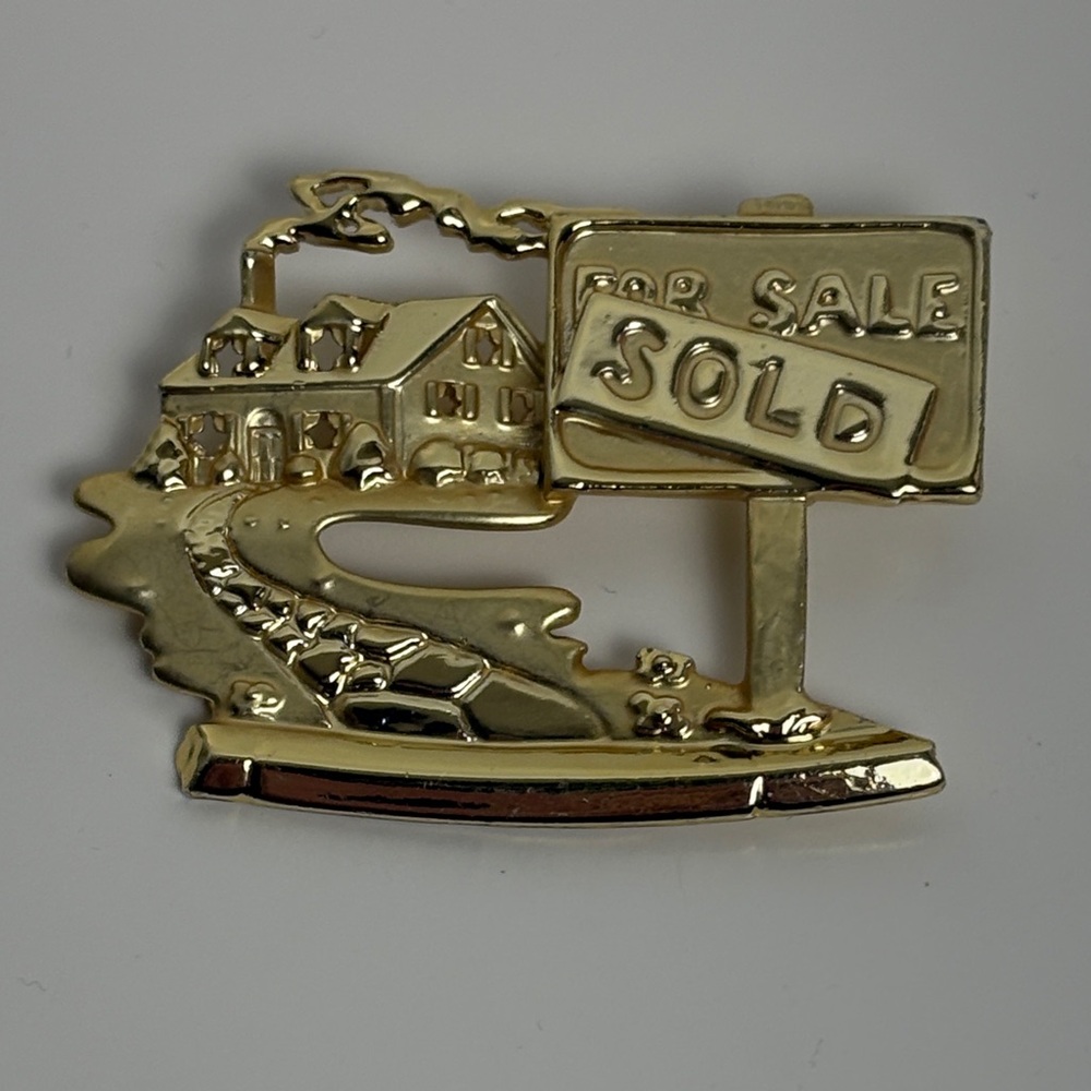 AJC Gold House and Sold Sign Brooch